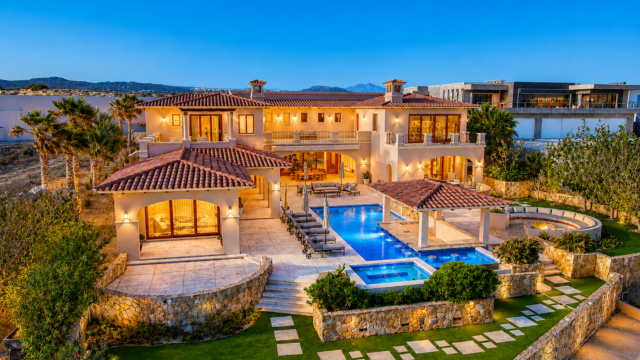 Diamante Cabo San Lucas